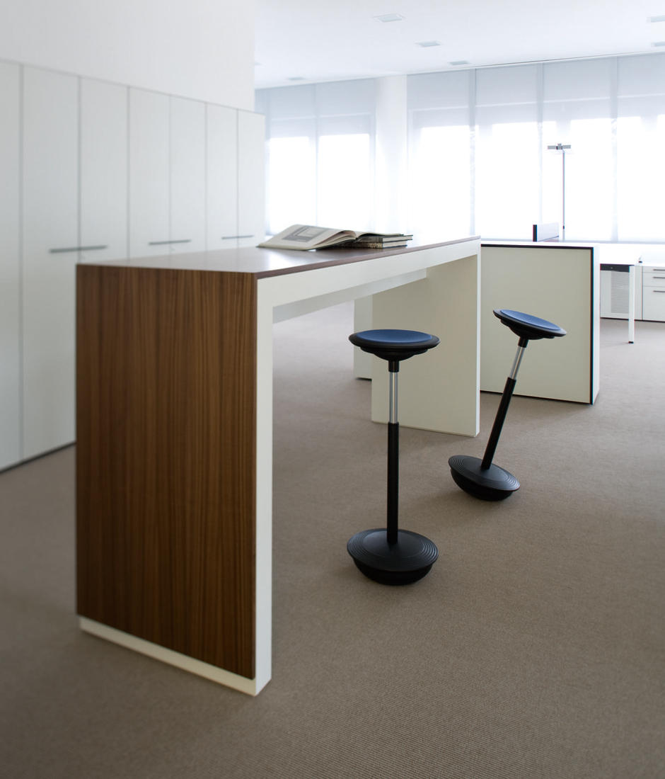 华体会体育官方在线官网 - 坐具|吧椅/凳子|办公家具|华体会体育官方在线官网家具|斯蒂茨摇摆凳