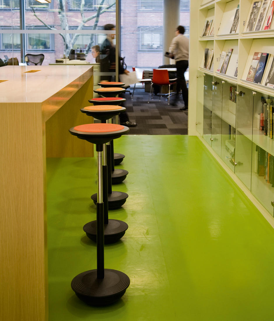 华体会体育官方在线官网 - 坐具|吧椅/凳子|办公家具|华体会体育官方在线官网家具|斯蒂茨摇摆凳