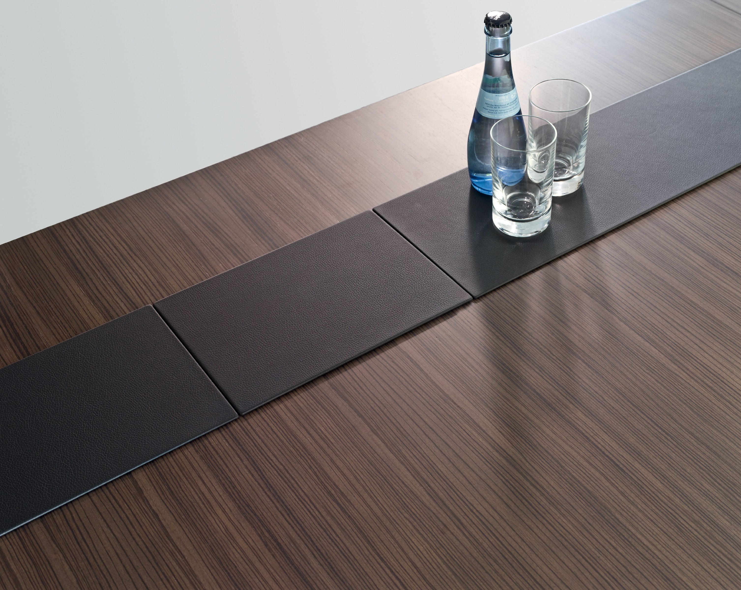 会议台|实木会议台|办公家具|华体会体育官方在线官网家具|Tune系列会议台