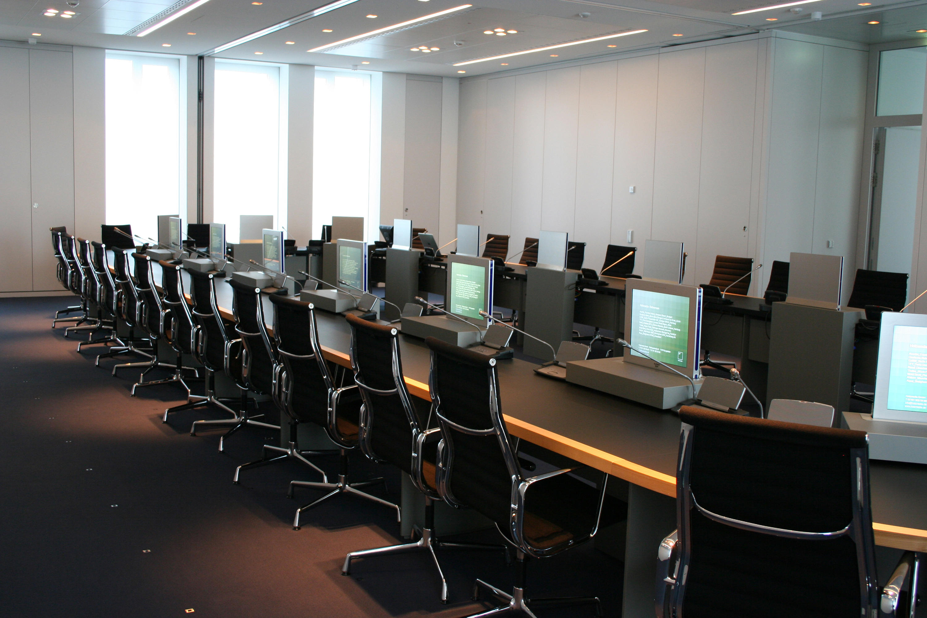 HUB视频系统|HUB视频应用|办公家具|华体会体育官方在线官网家具|X5独立升降器