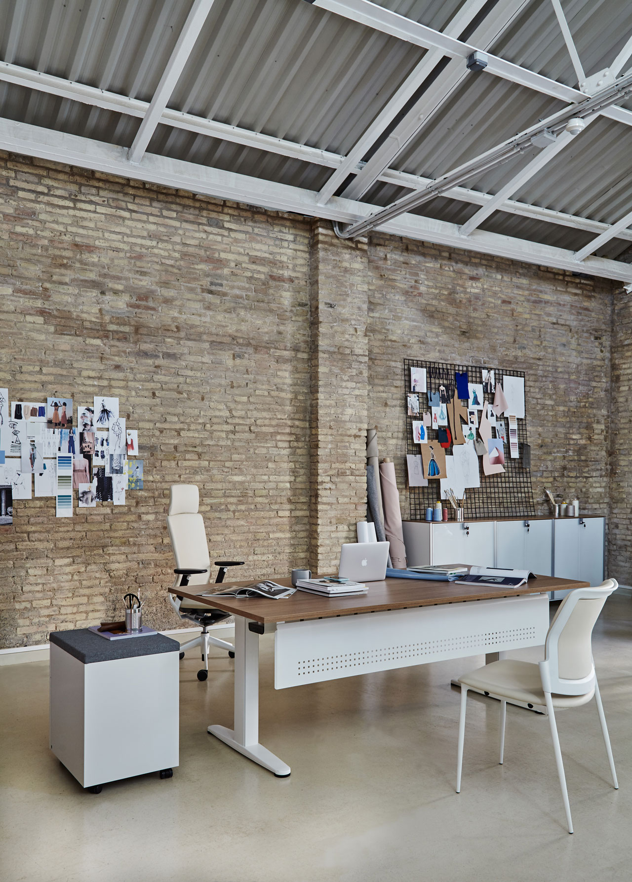 办公台|升降台|办公家具|华体会体育官方在线官网家具|流动性行政班台系列