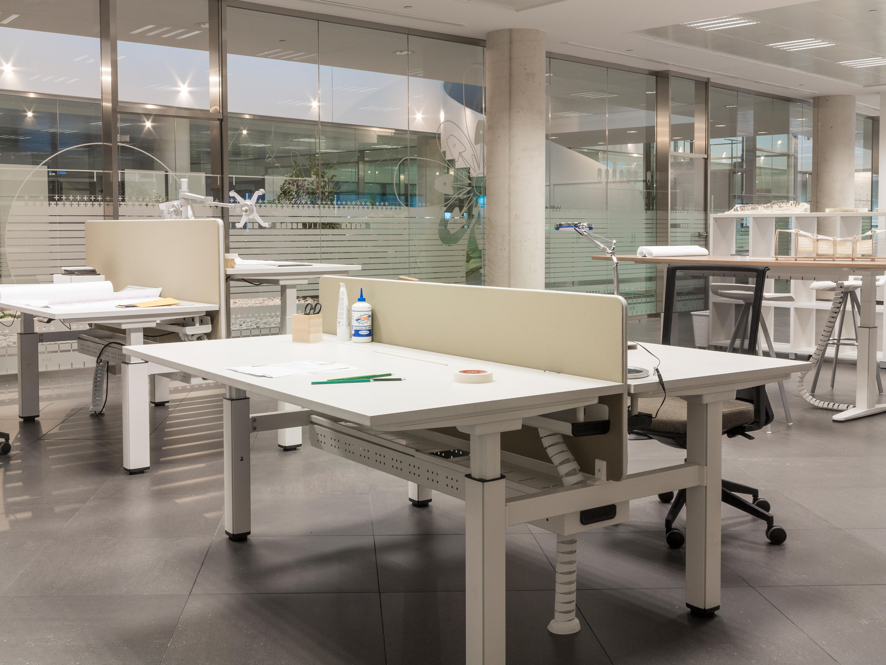 办公台|升降台|办公家具|华体会体育官方在线官网家具|流动性职员系统桌系列