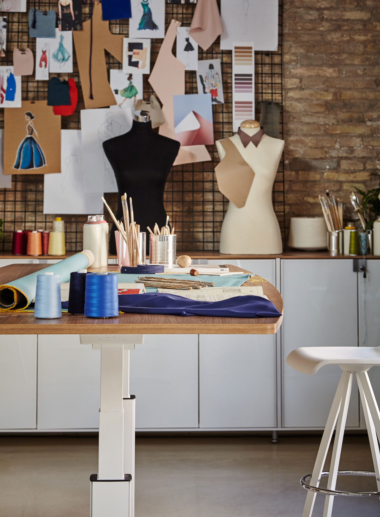 办公台|升降台|办公家具|华体会体育官方在线官网家具|流动性会议桌系列