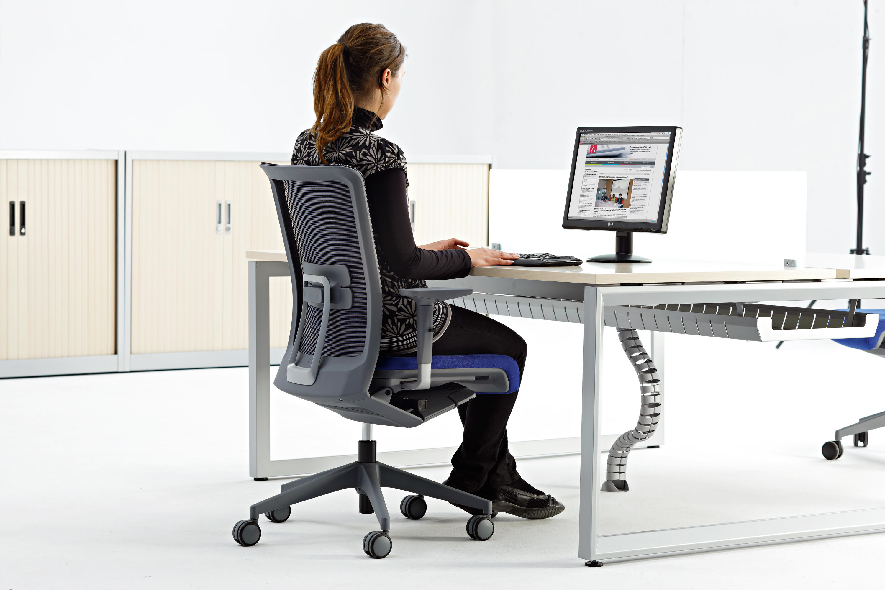 办公屏风|办公屏风系统|办公家具|华体会体育官方在线官网家具|VITAL PLUS ST员工桌系列