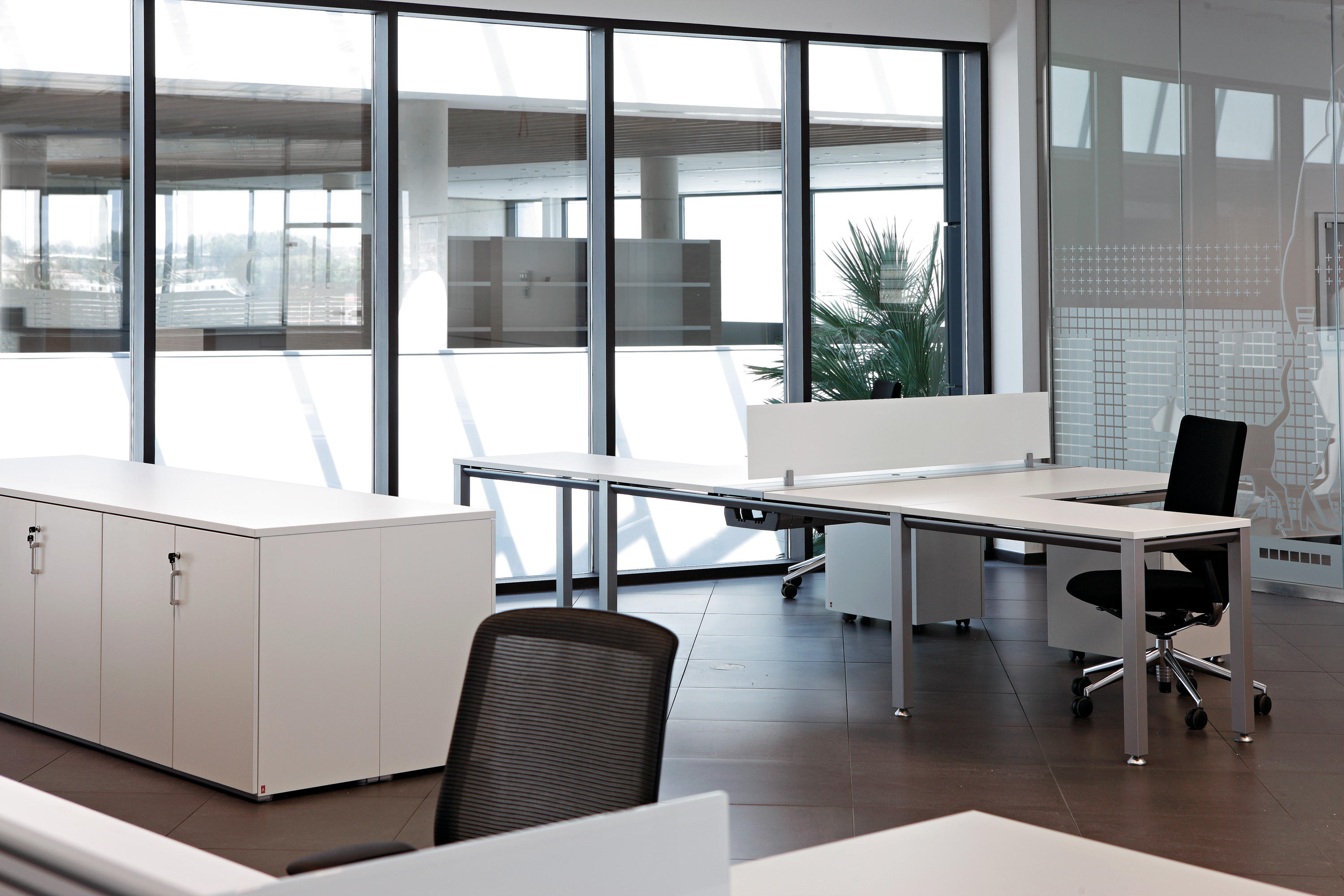 办公屏风|办公屏风系统|办公家具|华体会体育官方在线官网家具|VITAL 员工桌系列