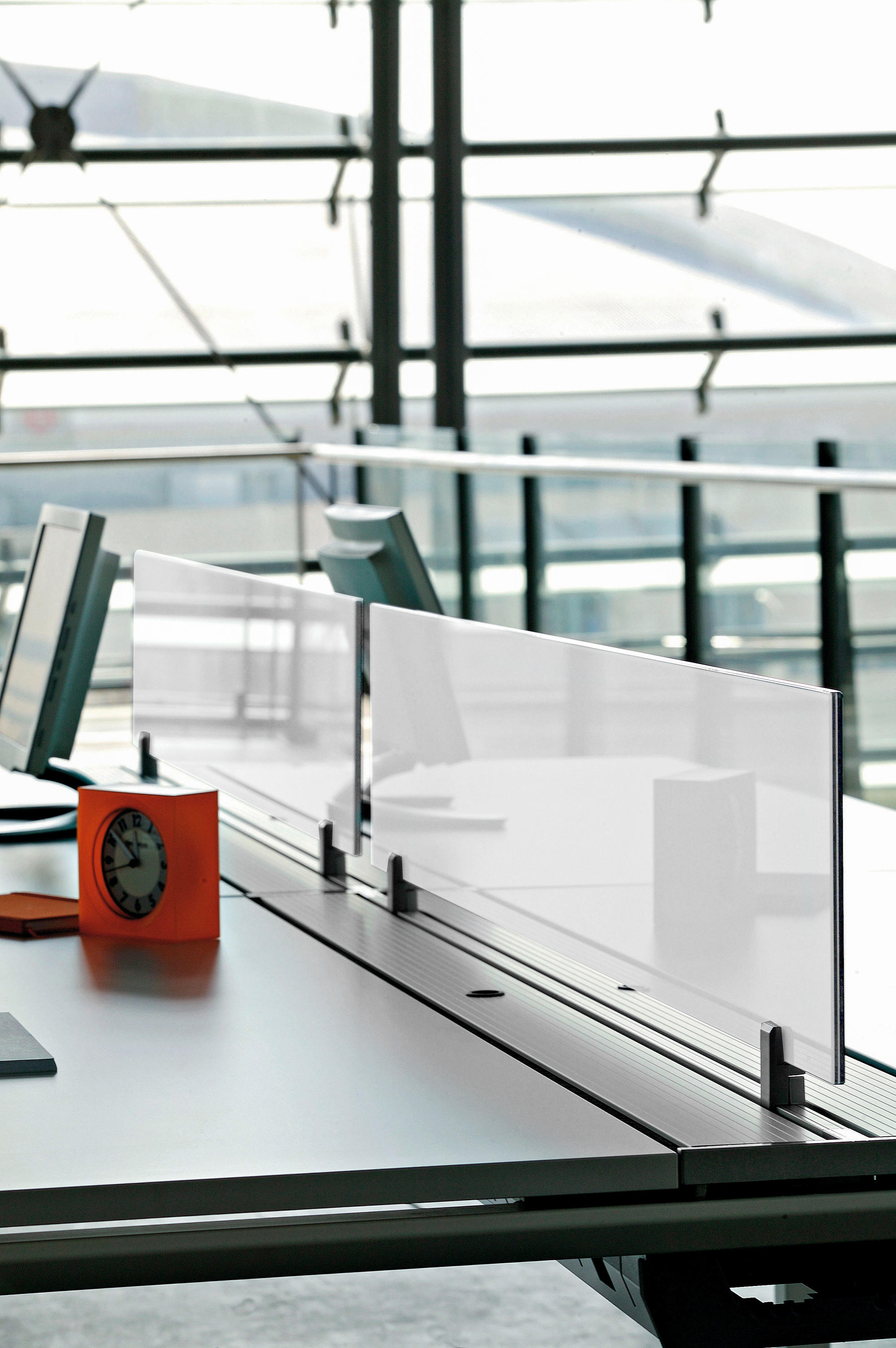 办公屏风|办公屏风系统|办公家具|华体会体育官方在线官网家具|VITAL 员工桌系列