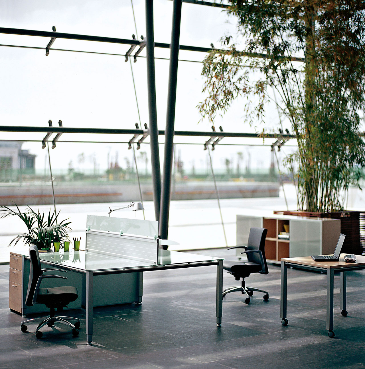 办公屏风|办公屏风系统|办公家具|华体会体育官方在线官网家具|VITAL 员工桌系列