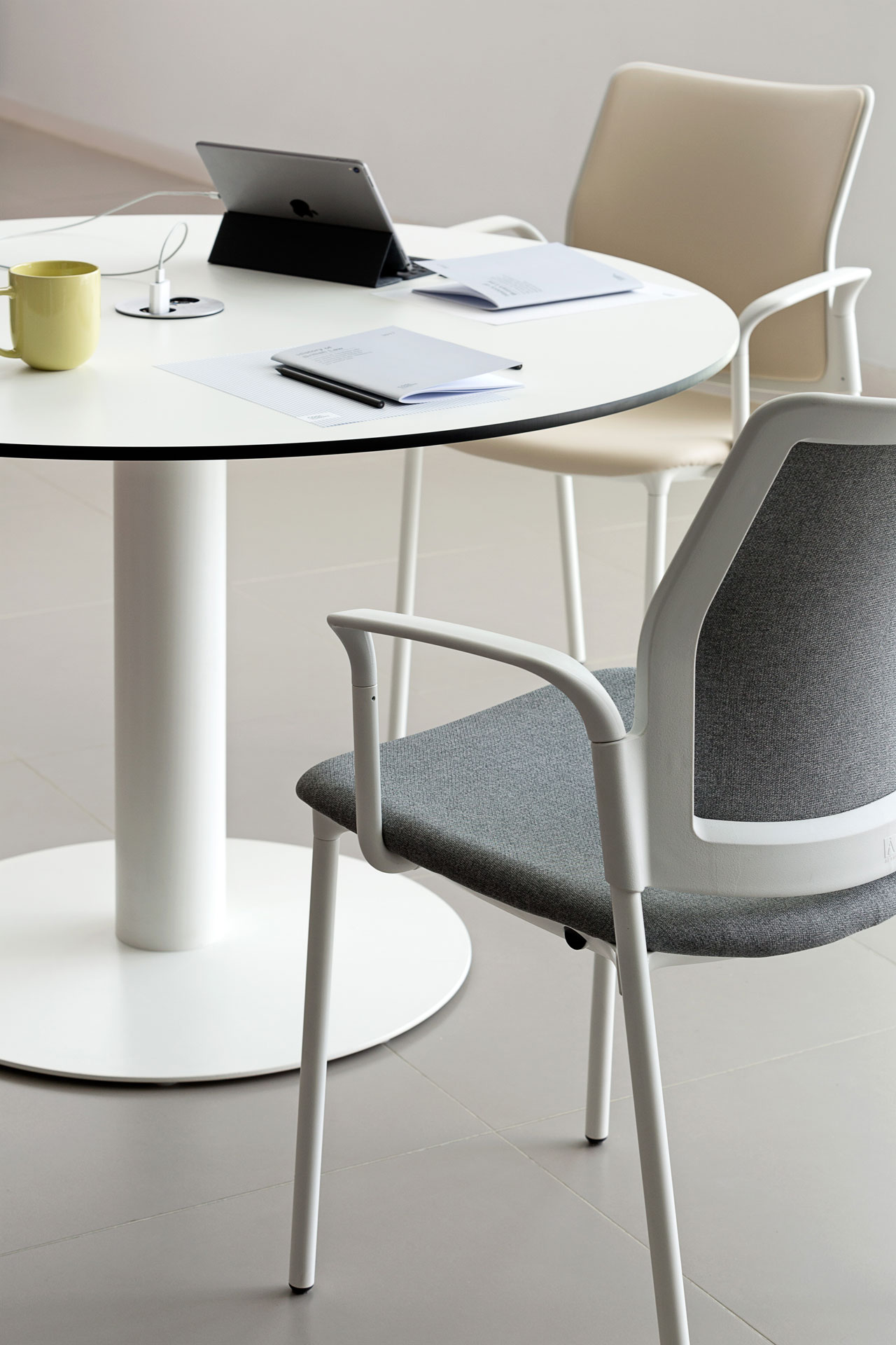 会议台|实木洽谈台|办公家具|华体会体育官方在线官网家具|TABULA 洽谈台系列