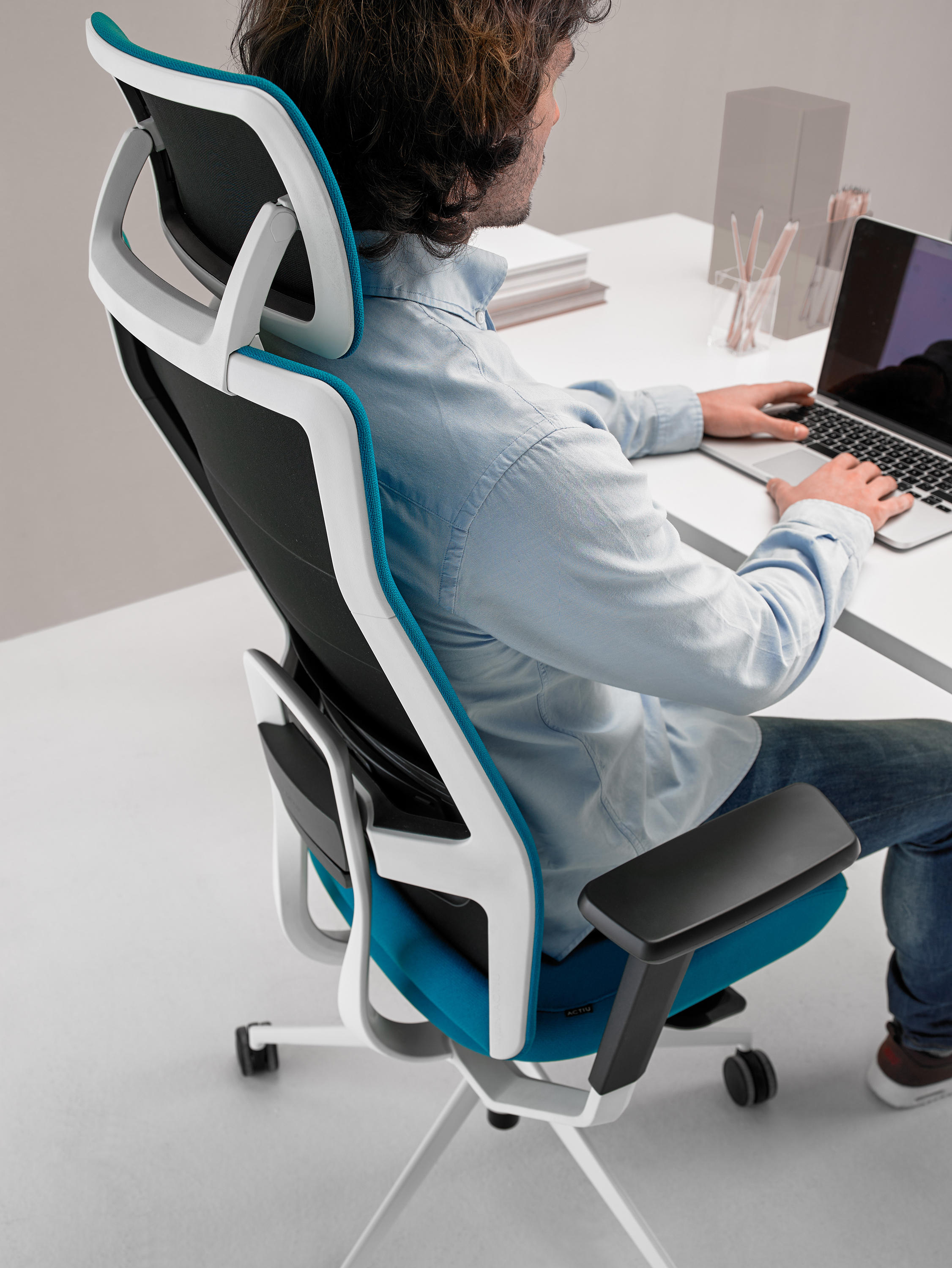 办公椅|现代真皮中班椅|办公家具|华体会体育官方在线官网家具|TNK FAMILY 大班椅系列