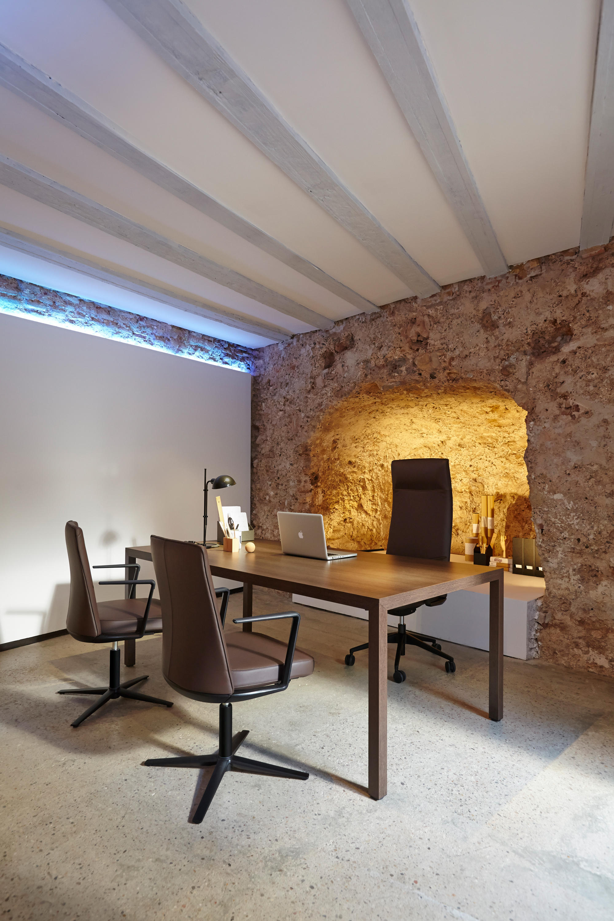 办公椅|现代真皮中班椅|办公家具|华体会体育官方在线官网家具|CRON 大班椅系列