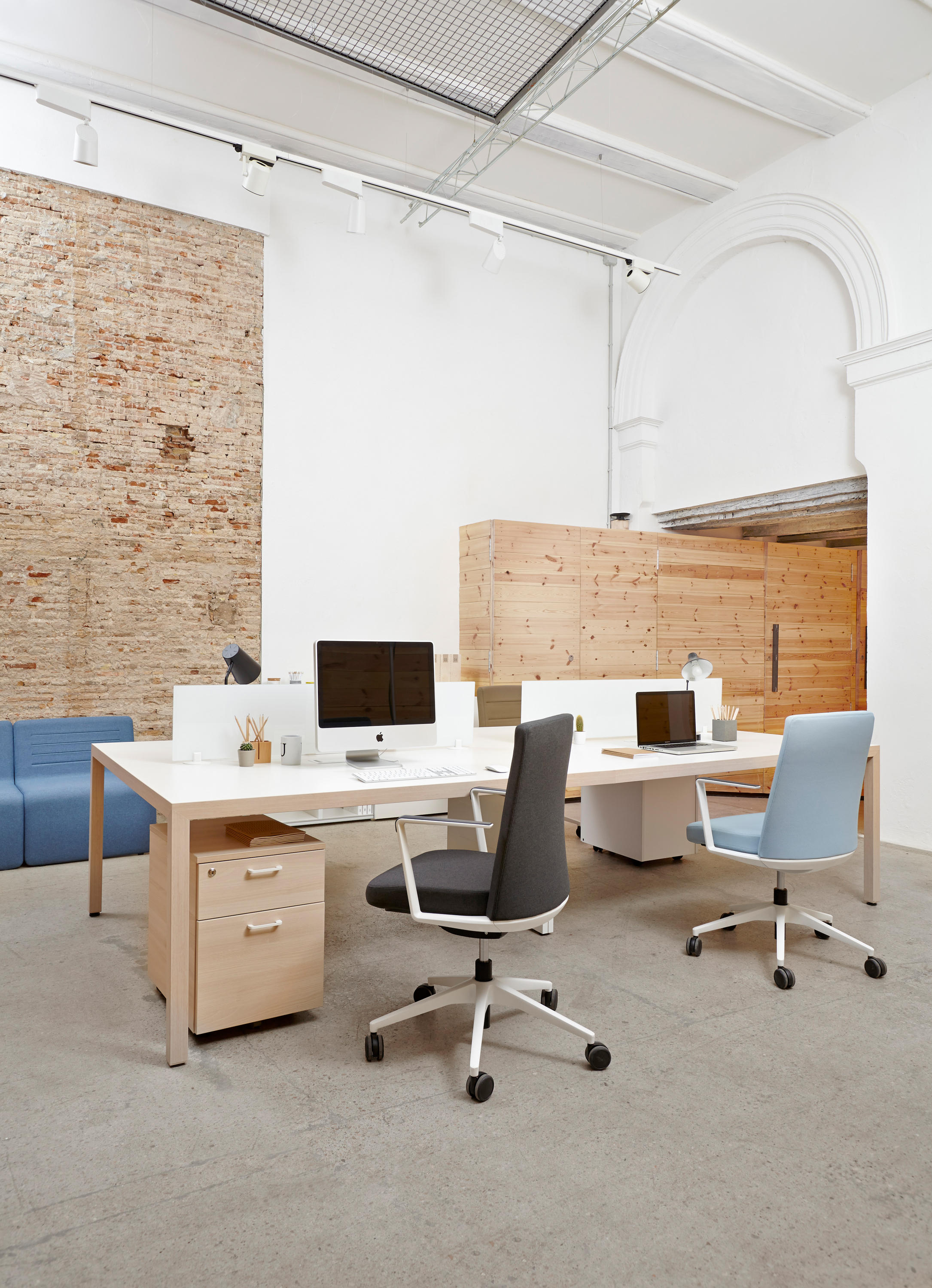 办公椅|现代真皮会议椅|办公家具|华体会体育官方在线官网家具|CRON 会议椅系列