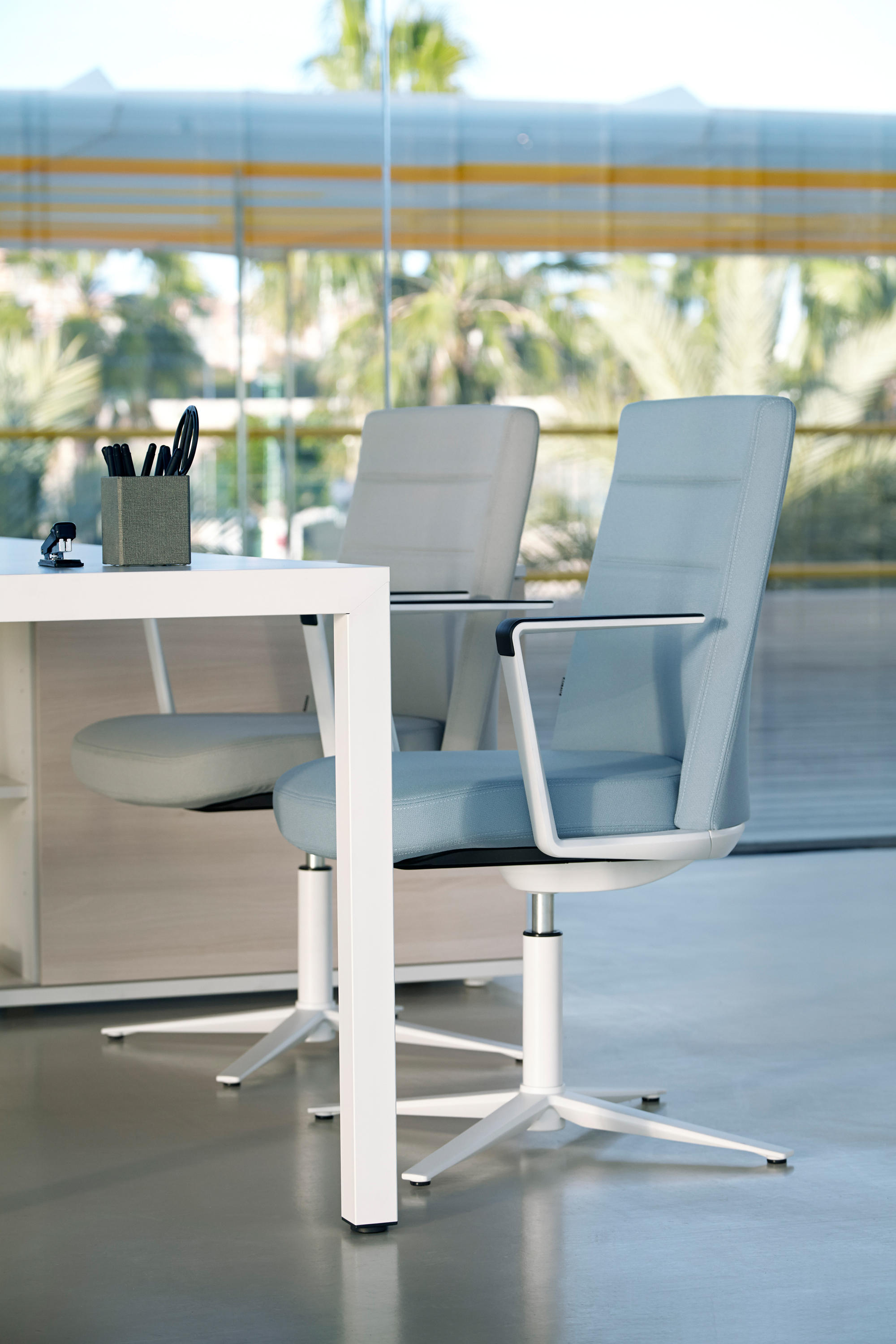 办公椅|现代真皮会议椅|办公家具|华体会体育官方在线官网家具|CRON 会议椅系列