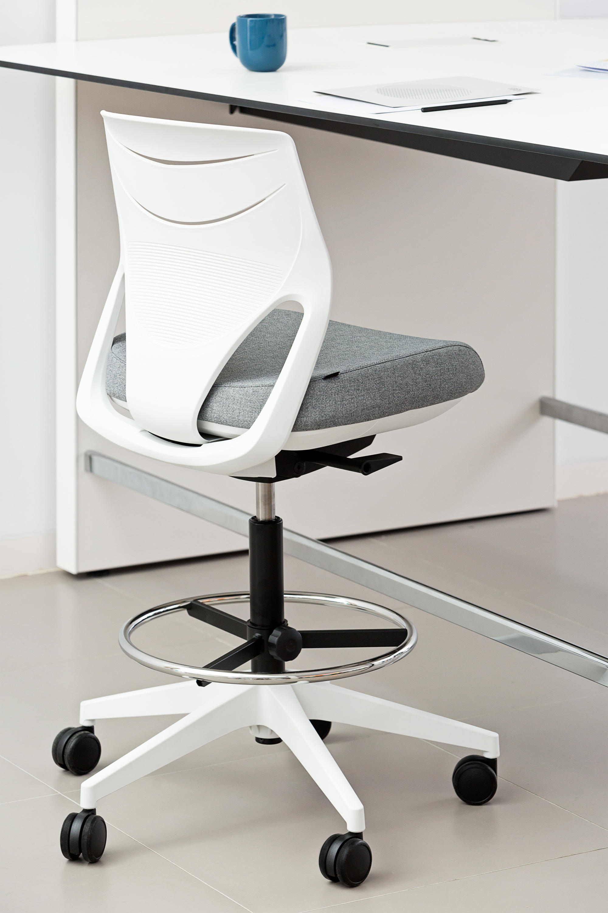 办公椅|高脚椅|办公家具|华体会体育官方在线官网家具|EFIT 高脚会议椅系列