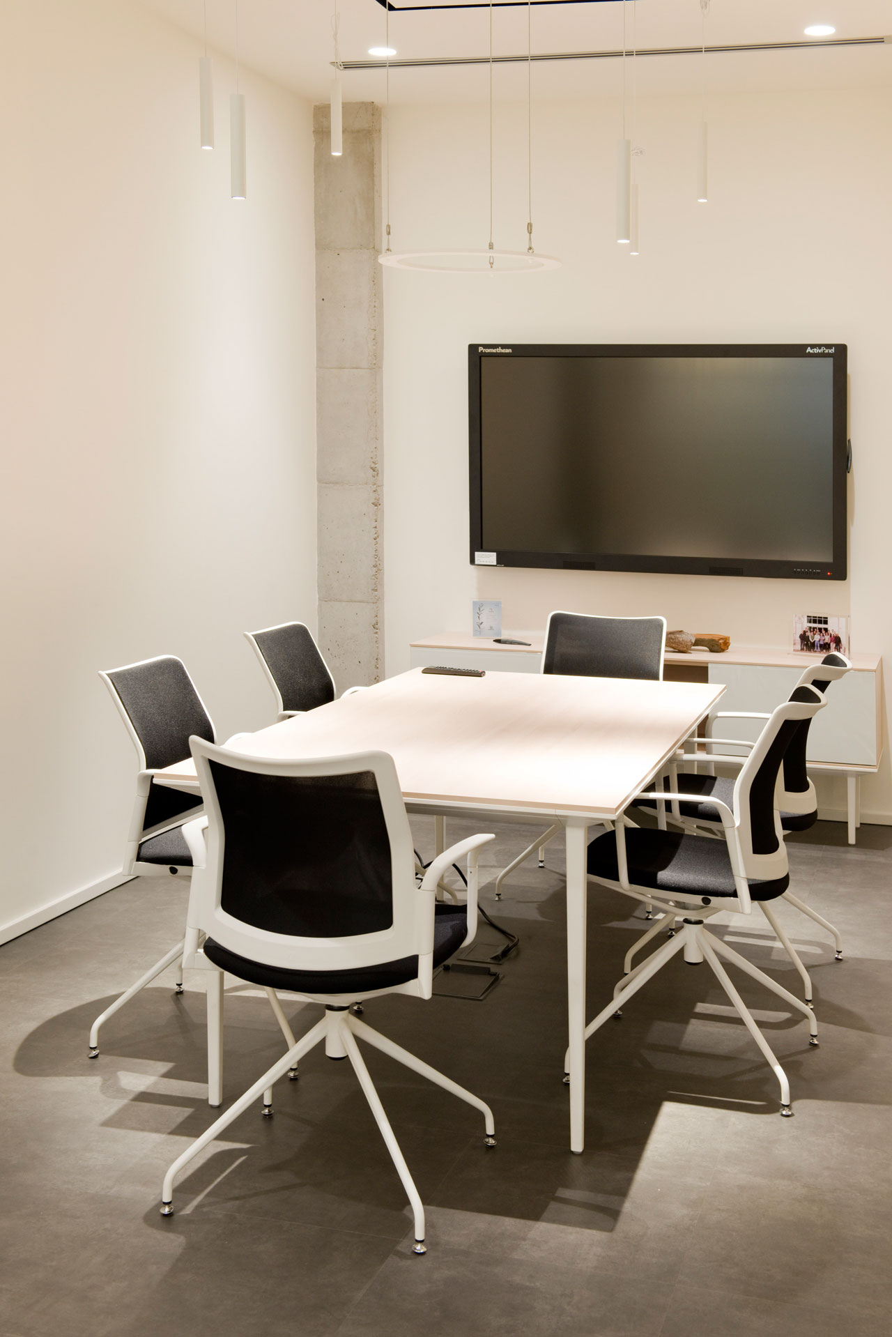 办公椅|现代真皮会议椅|办公家具|华体会体育官方在线官网家具|URBAN PLUS 洽谈椅系列