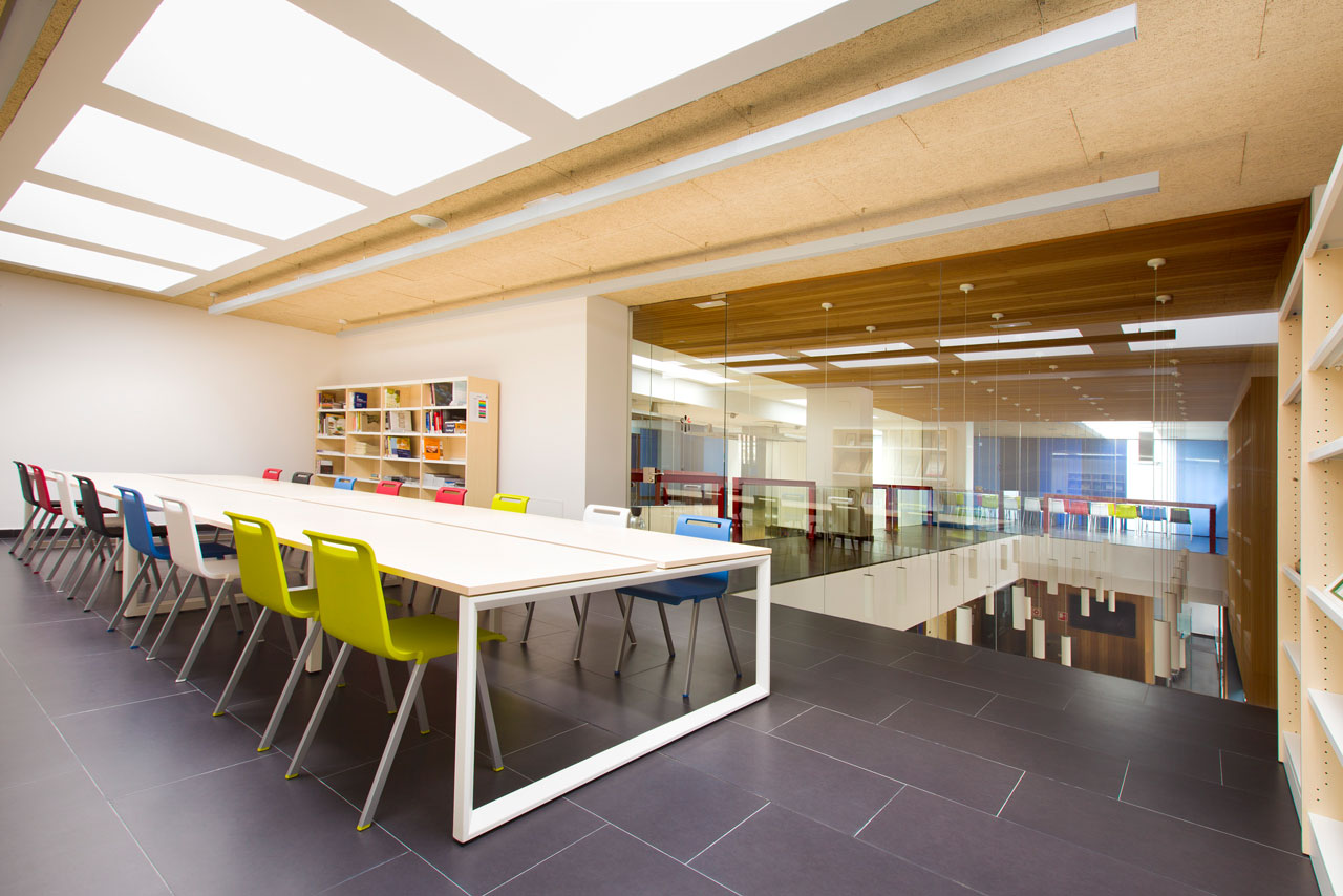 办公椅|现代真皮会议椅|办公家具|华体会体育官方在线官网家具|MIT培训洽谈系列