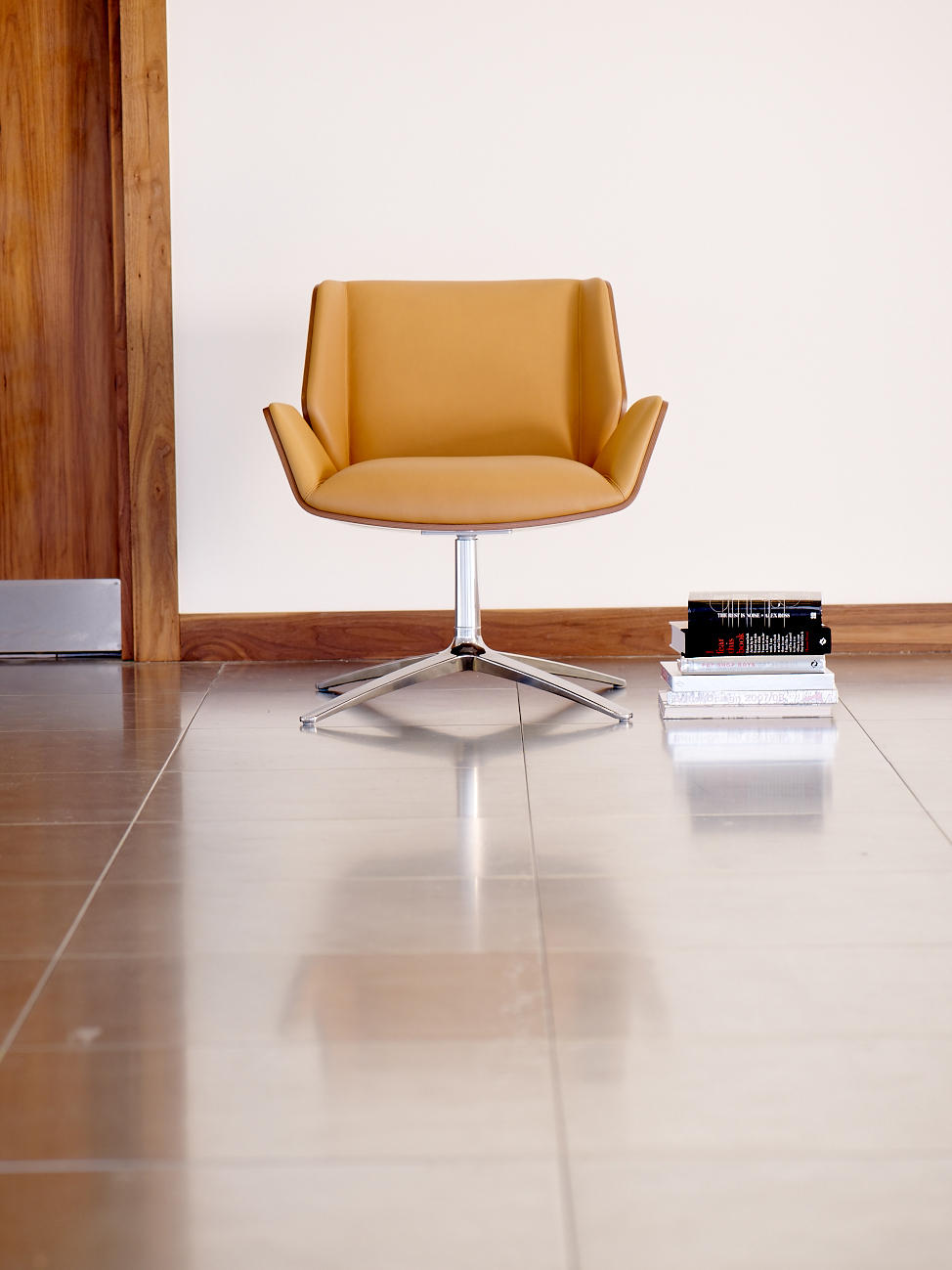 办公椅|现代真皮会议椅|办公家具|华体会体育官方在线官网家具|克鲁兹会议椅