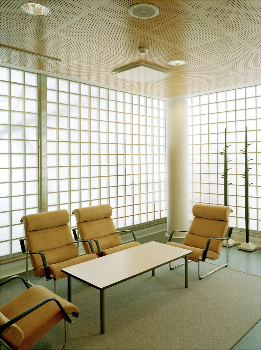 华体会体育官方在线官网 - 坐具|躺椅|办公家具|华体会体育官方在线官网家具|蕾蜜椅