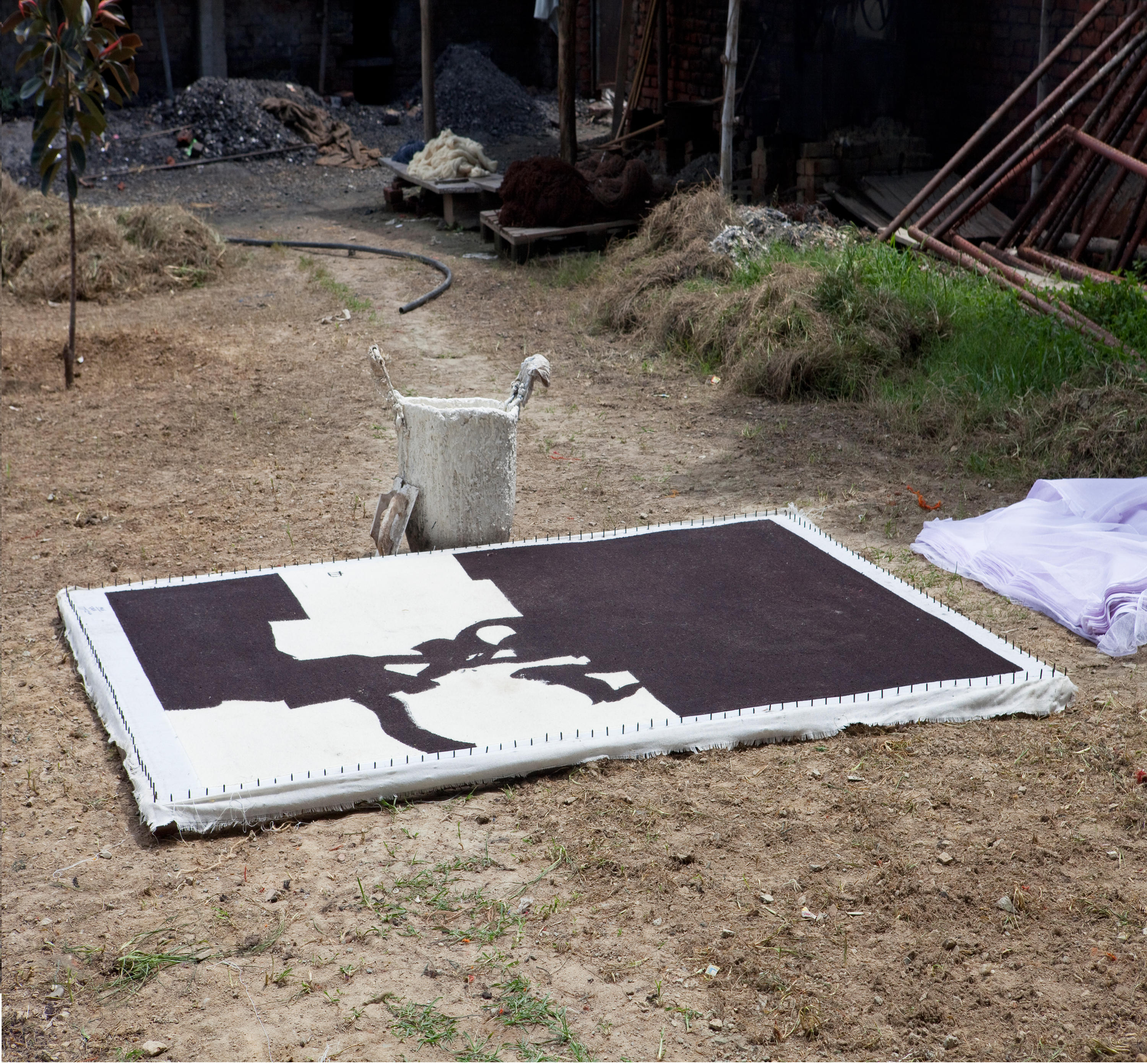 华体会体育官方在线官网 - 附件|地毯|办公家具|华体会体育官方在线官网家具|1966年Chillida拼接壁毯