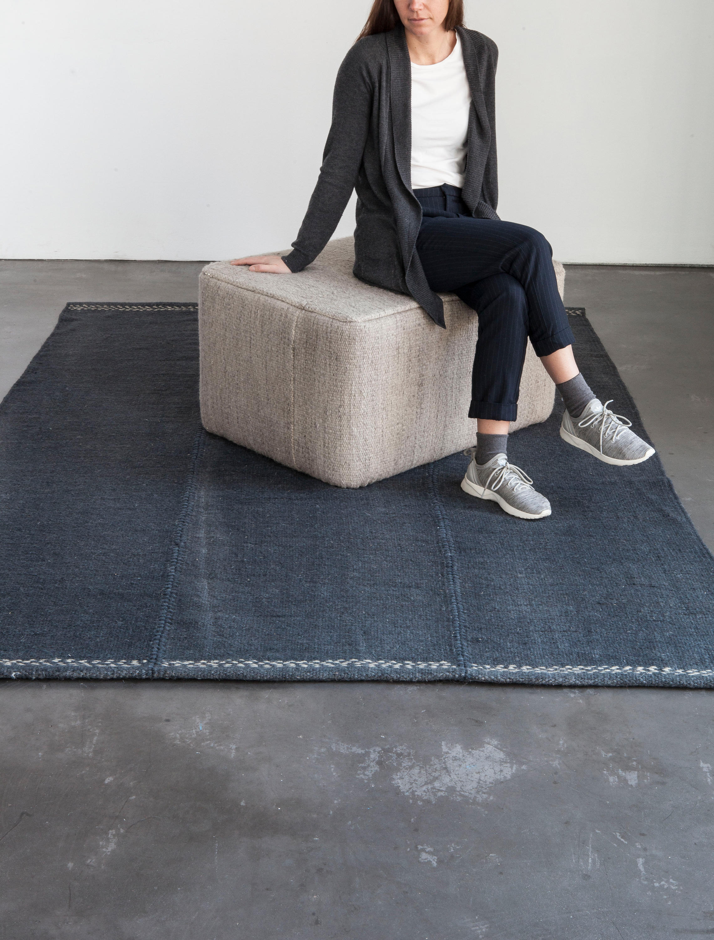 华体会体育官方在线官网 - 附件|地毯|办公家具|华体会体育官方在线官网家具|米娅地毯