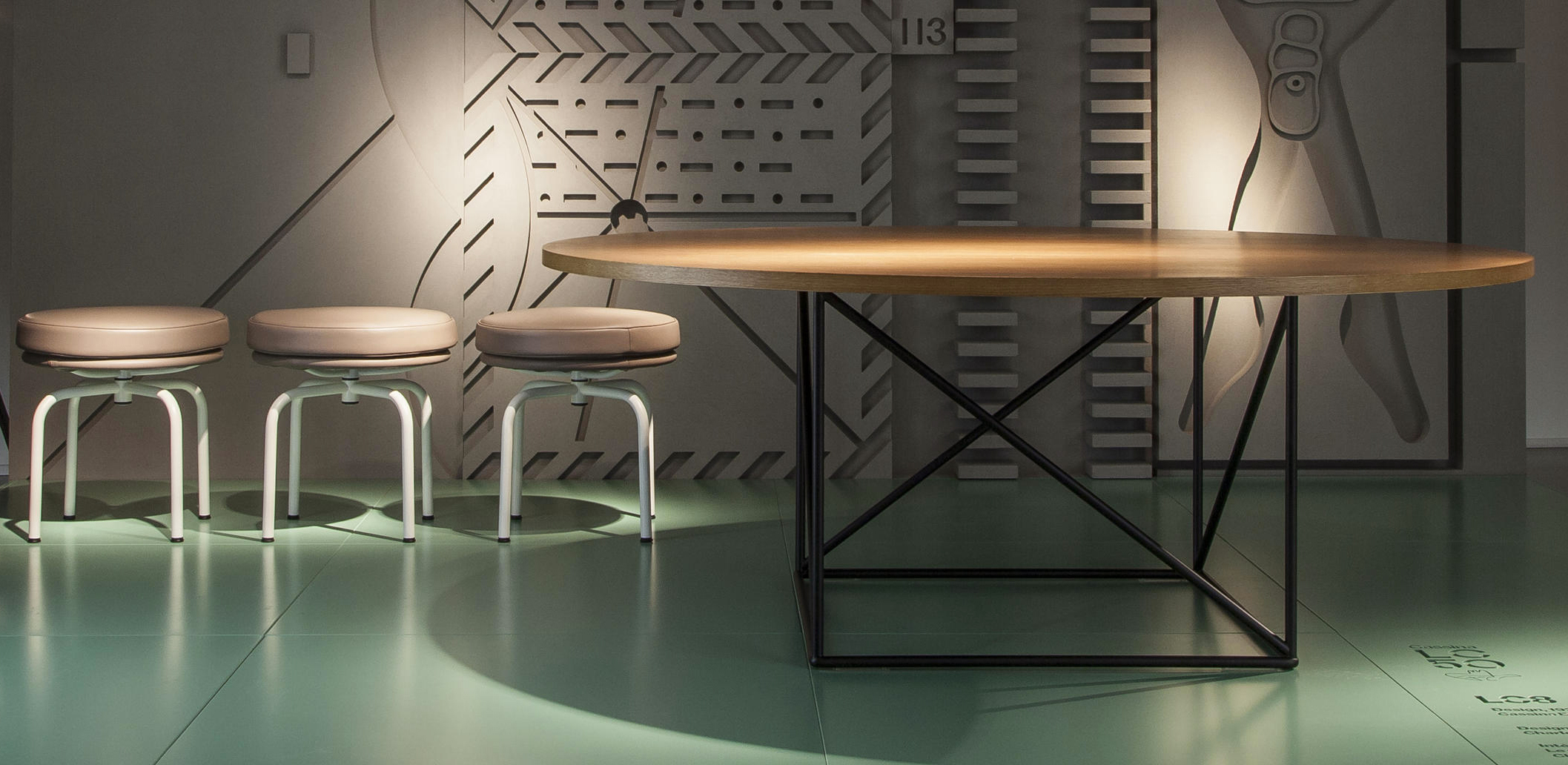 华体会体育官方在线官网 - 桌几|餐桌|办公家具|华体会体育官方在线官网家具|LC15 table