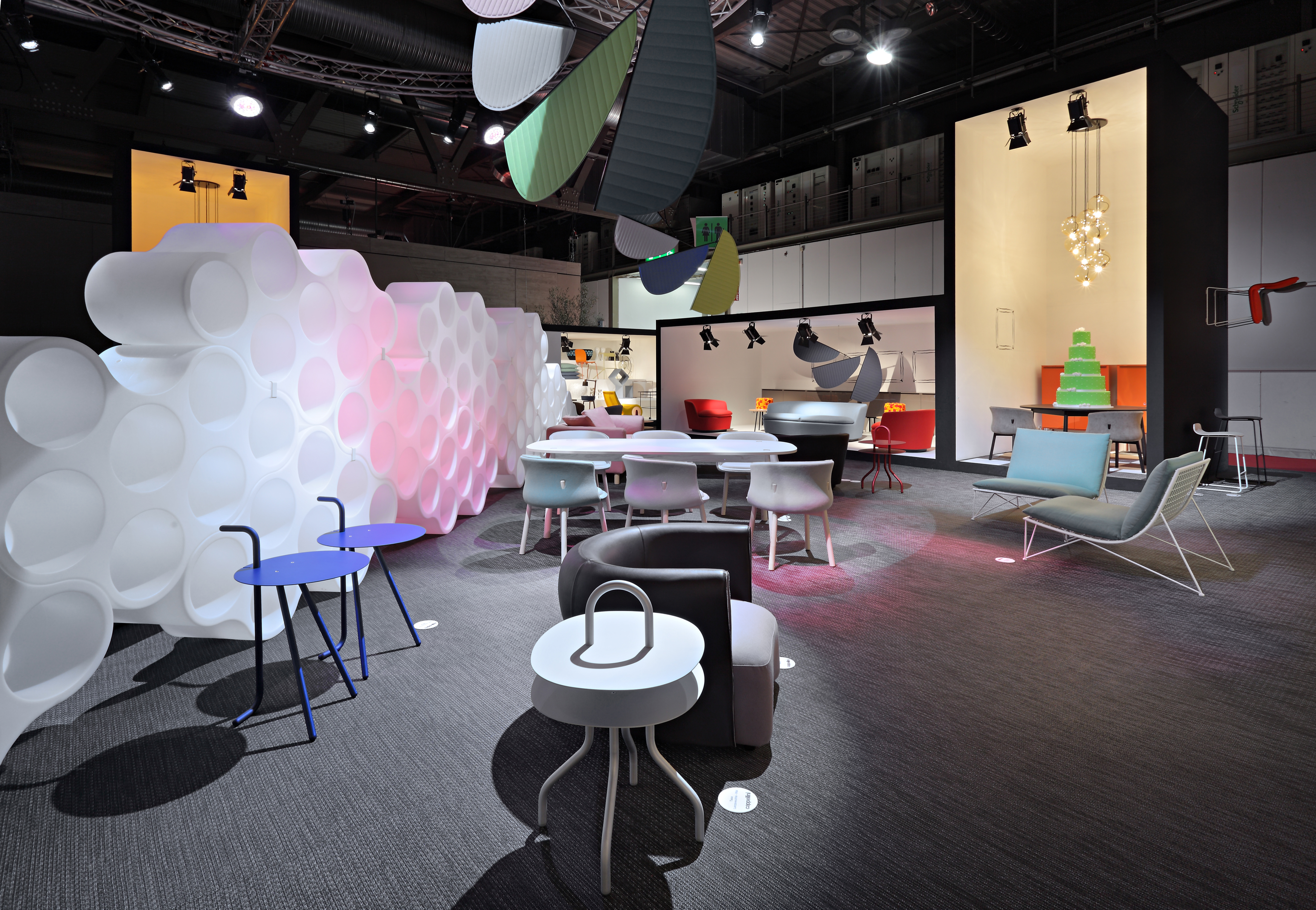 华体会体育官方在线官网 - 桌几|茶几/边几|办公家具|华体会体育官方在线官网家具|插座和塔