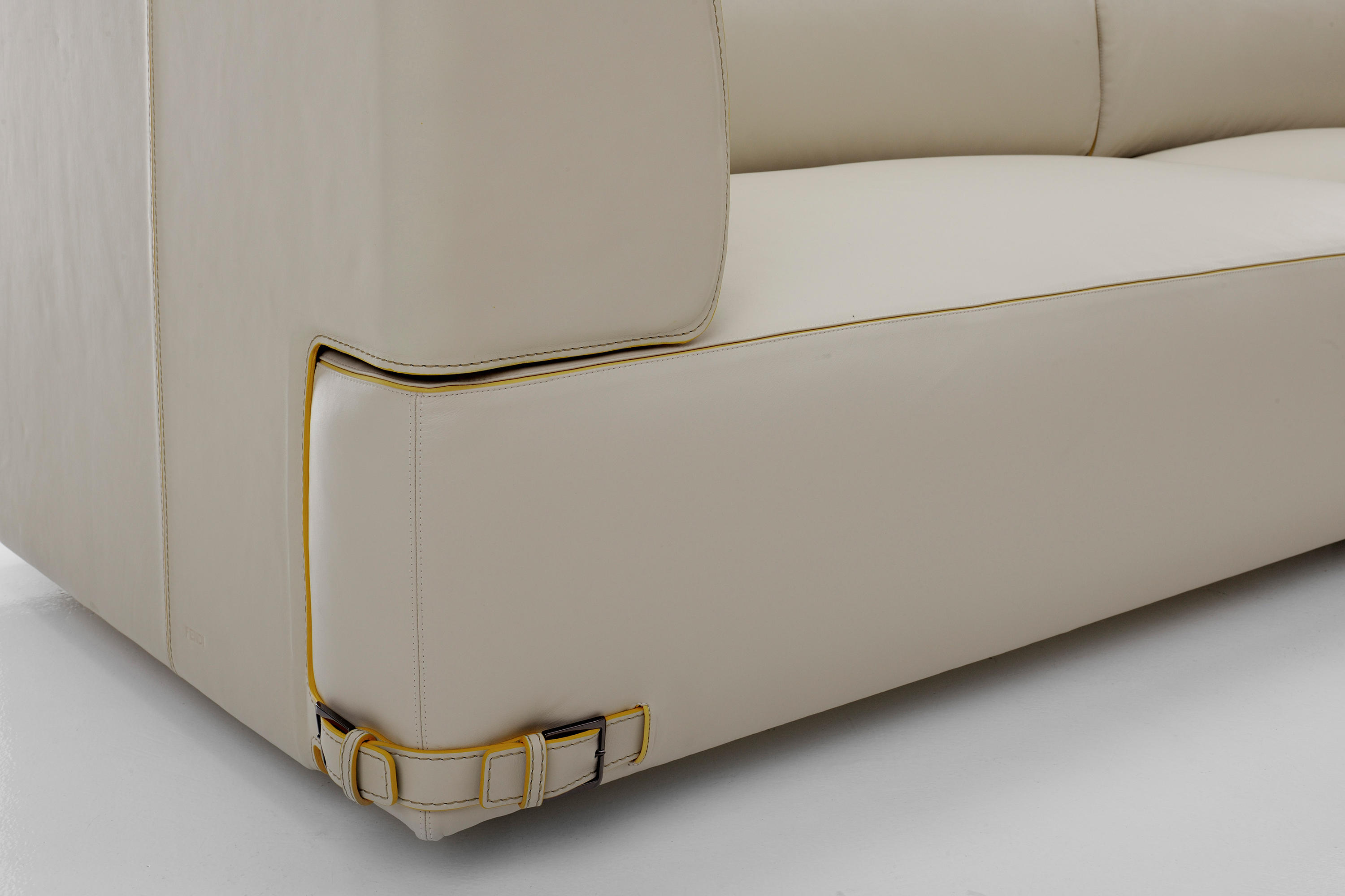 华体会体育官方在线官网 - 坐具|沙发|办公家具|华体会体育官方在线官网家具|Soho中国元素沙发