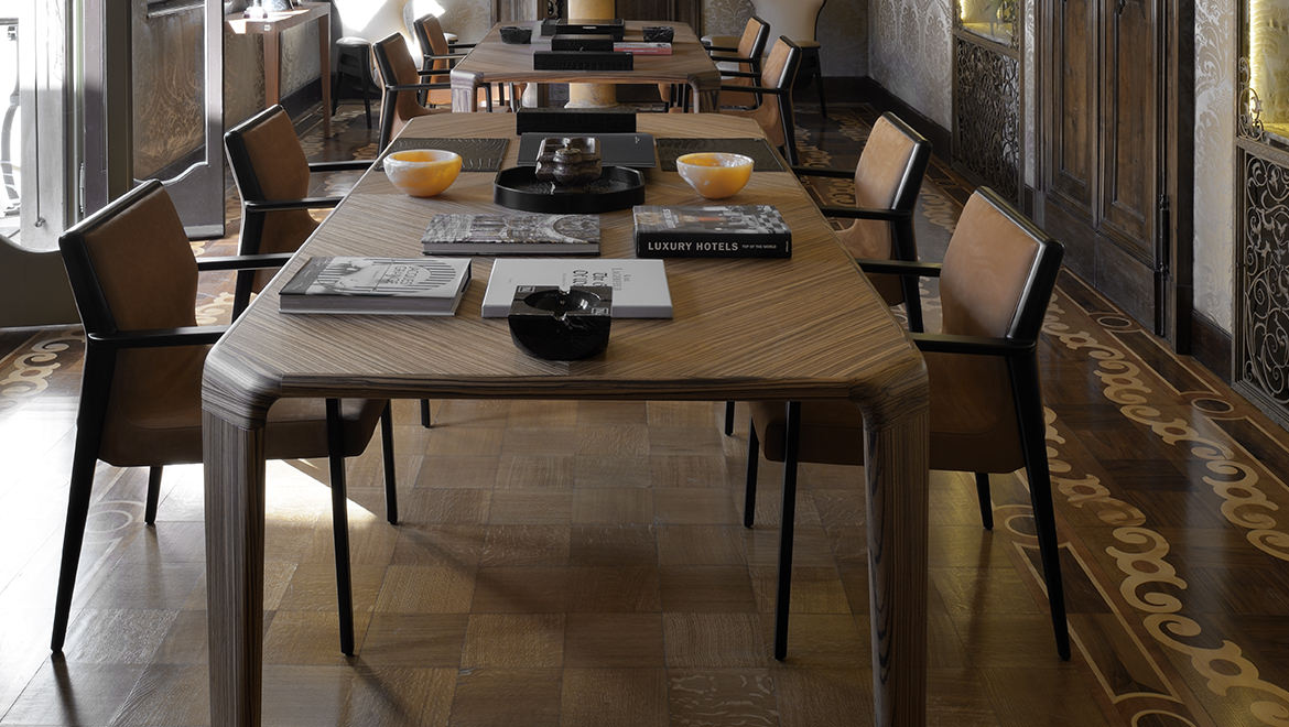 会议台|实木会议台|办公家具|华体会体育官方在线官网家具|塞伦盖蒂会议台