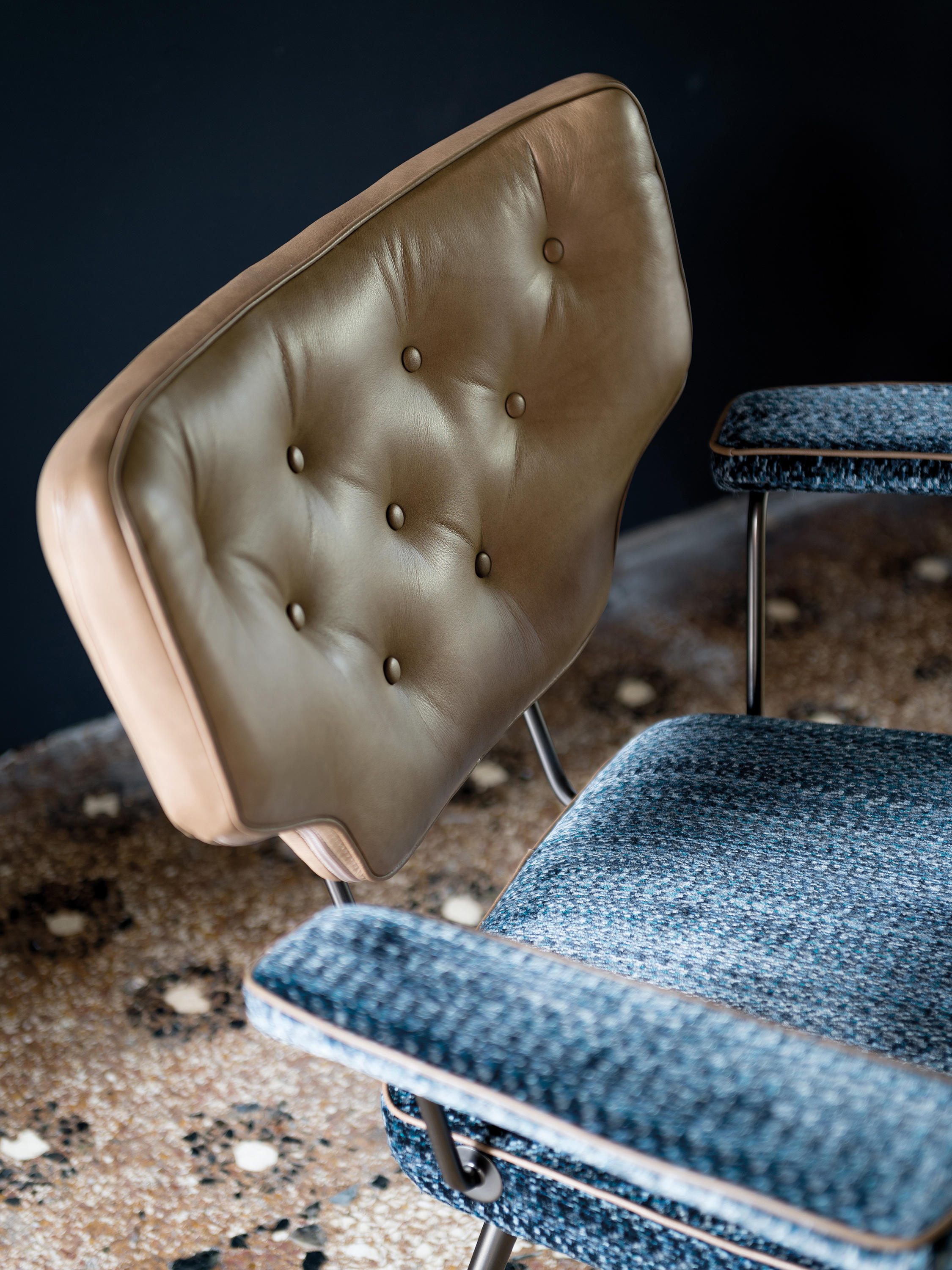 华体会体育官方在线官网 - 坐具|休闲椅|办公家具|华体会体育官方在线官网家具|崔姬扶手椅