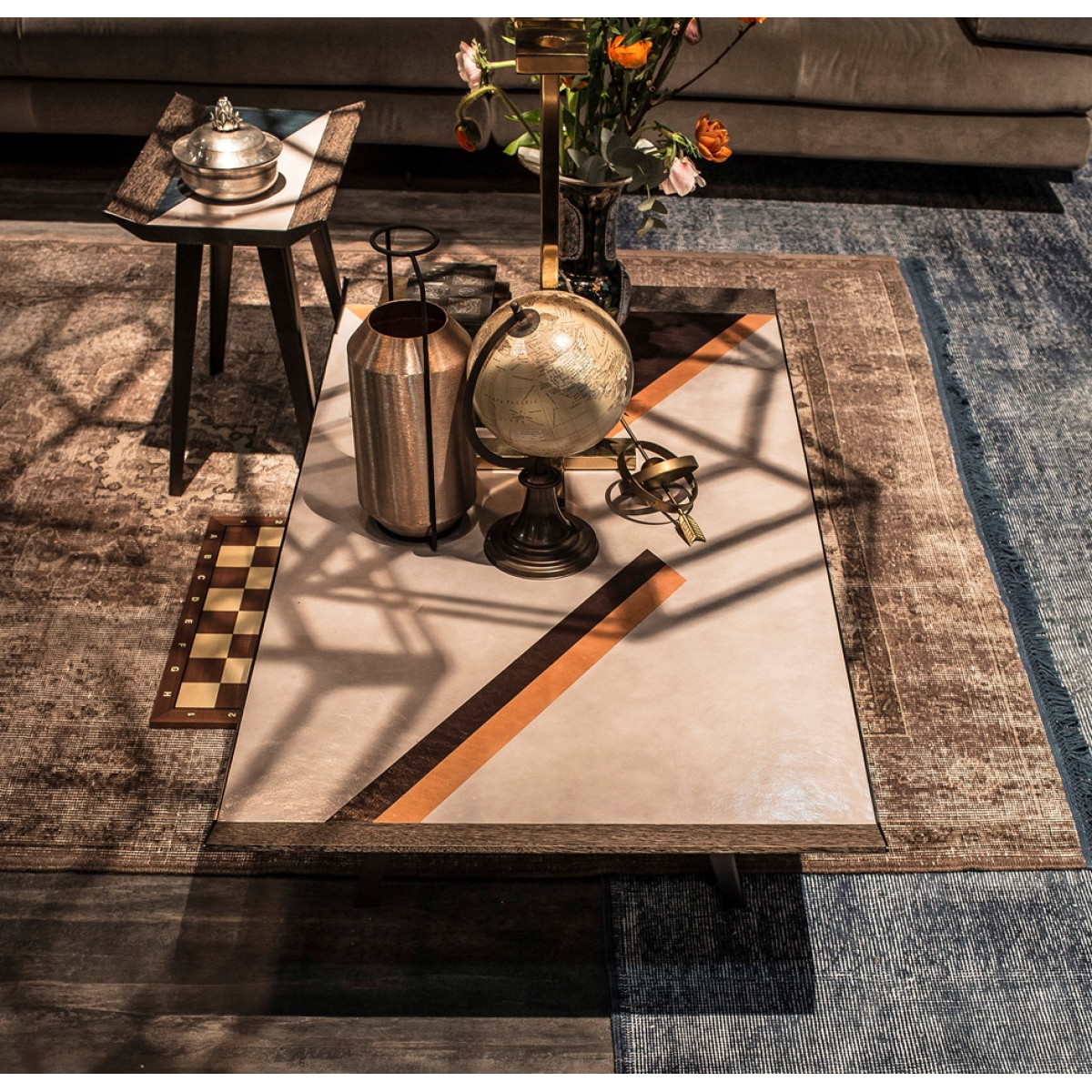 华体会体育官方在线官网 - 桌几|茶几/边几|办公家具|华体会体育官方在线官网家具|太空侵略者茶几系列