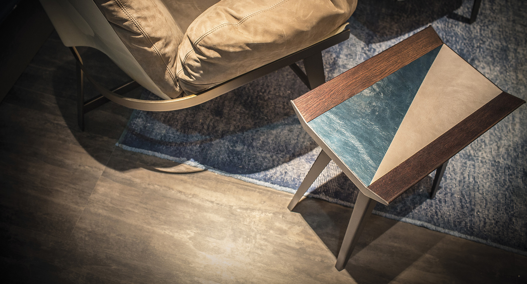 华体会体育官方在线官网 - 桌几|茶几/边几|办公家具|华体会体育官方在线官网家具|太空侵略者茶几系列