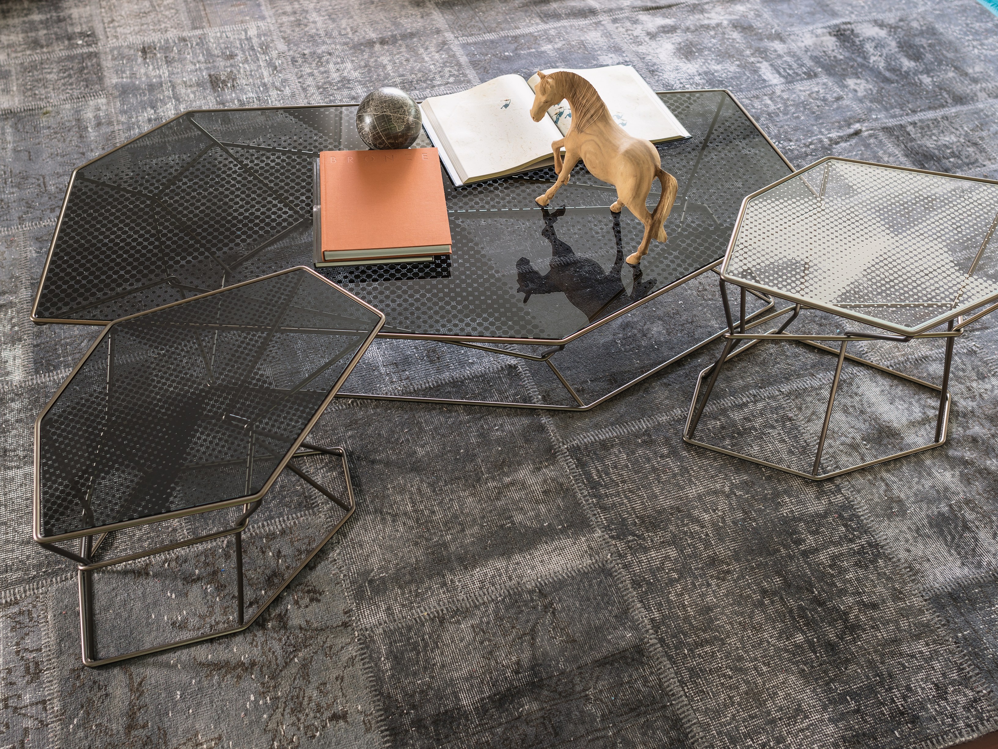 华体会体育官方在线官网 - 桌几|茶几/边几|办公家具|华体会体育官方在线官网家具|画谜茶几系列