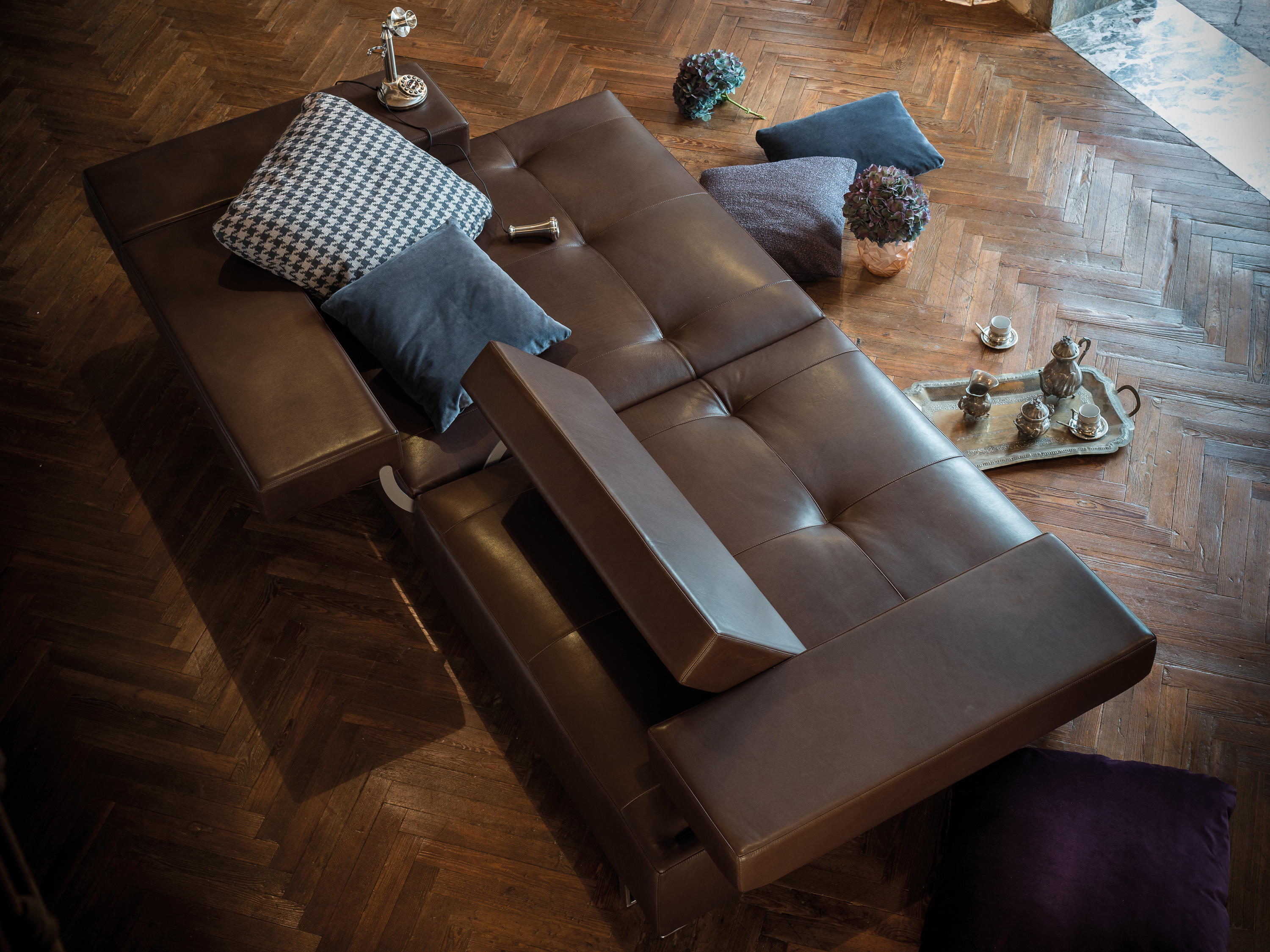 华体会体育官方在线官网 - 桌几|茶几/边几|办公家具|华体会体育官方在线官网家具|阁楼茶几系列