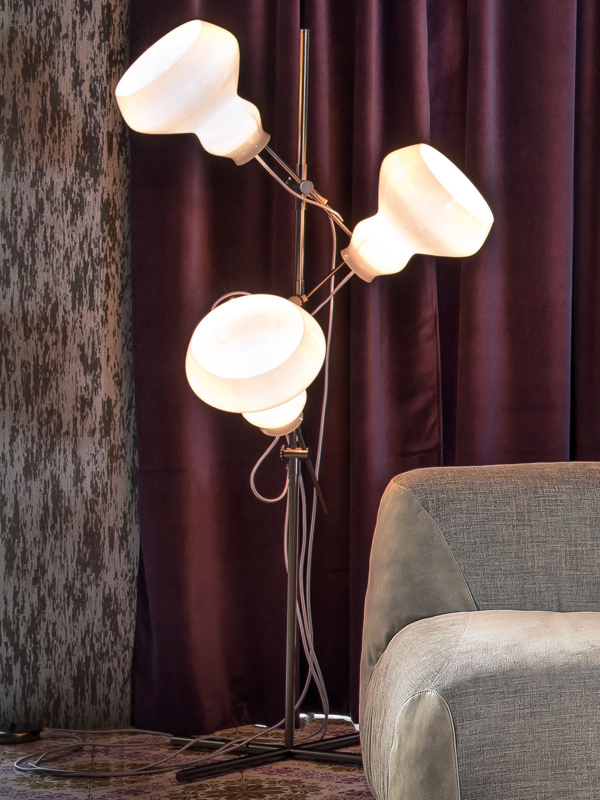 华体会体育官方在线官网 - 灯饰|台灯|办公家具|华体会体育官方在线官网家具|斑点灯系列