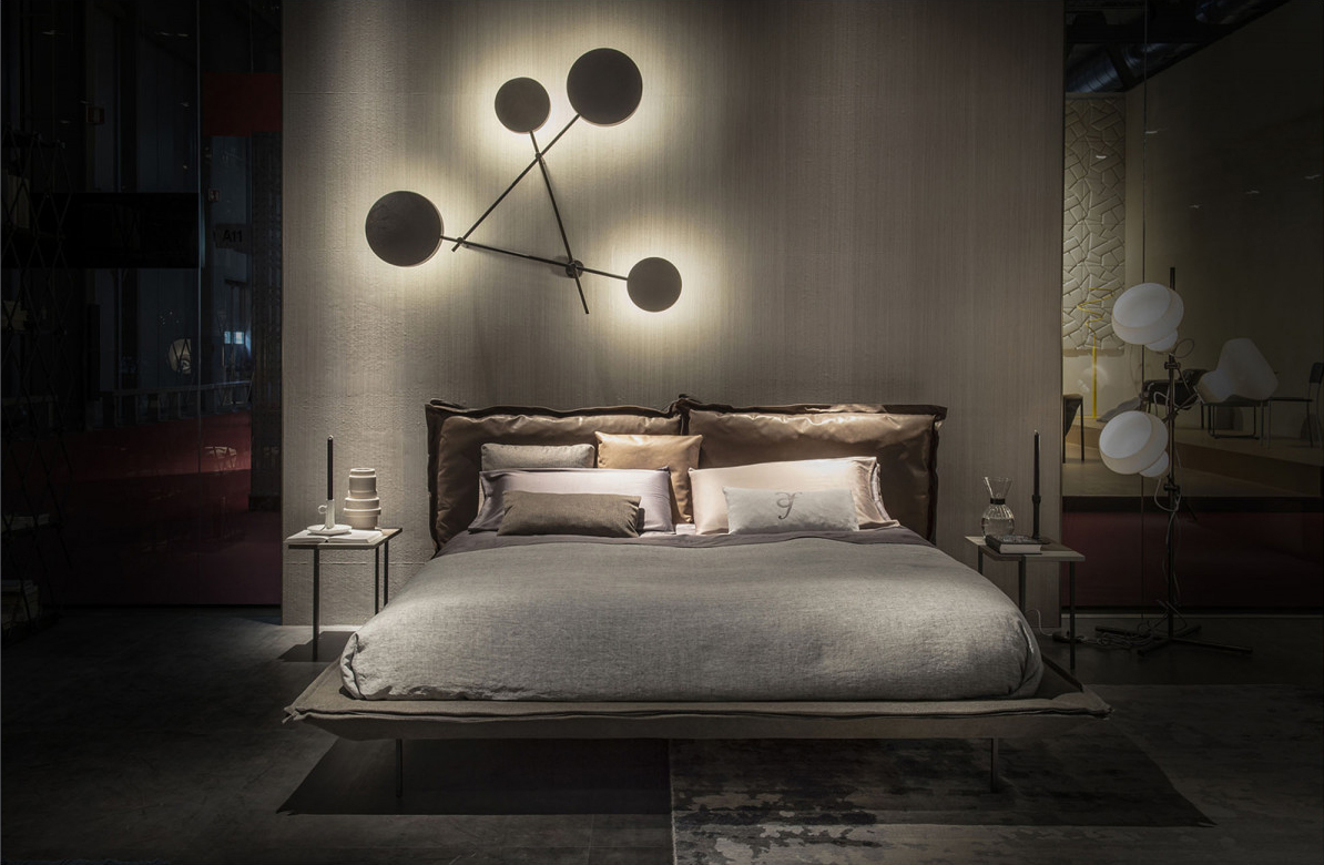 华体会体育官方在线官网 - 灯饰|壁灯|办公家具|华体会体育官方在线官网家具|虹霓灯