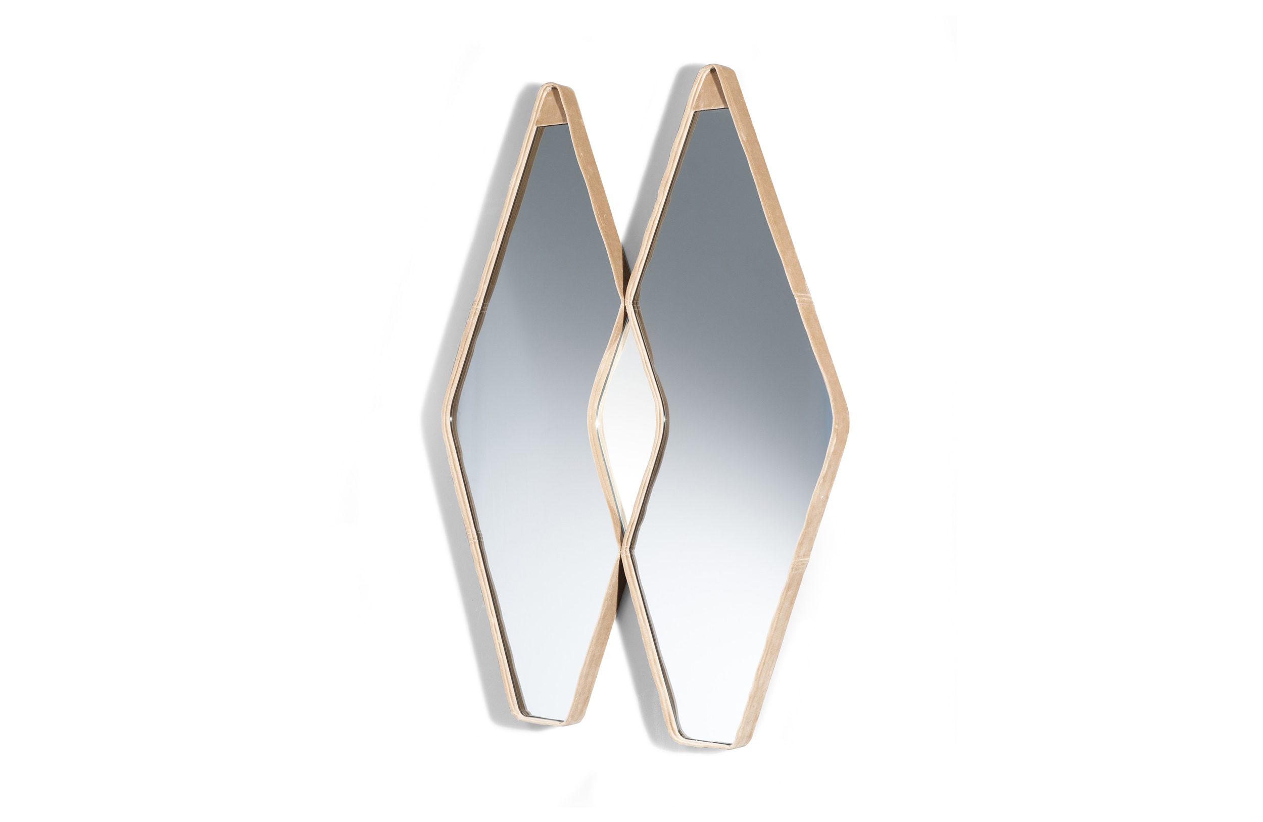 华体会体育官方在线官网 - 卧室|镜子|办公家具|华体会体育官方在线官网家具|名利场装饰镜系列