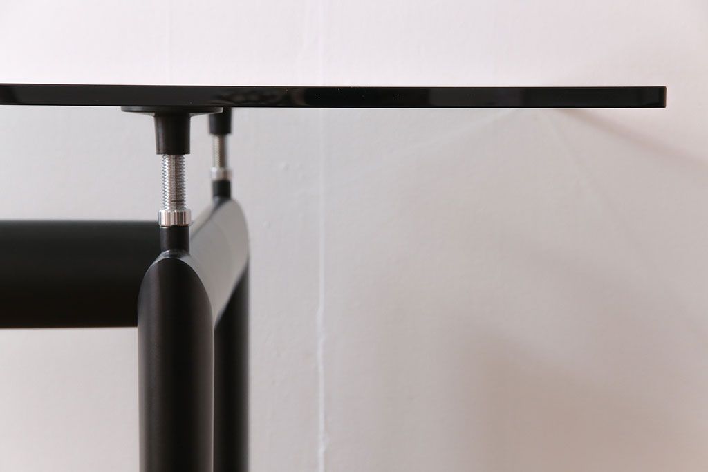 华体会体育官方在线官网 - 桌几|餐桌|办公家具|华体会体育官方在线官网家具|LC6餐台