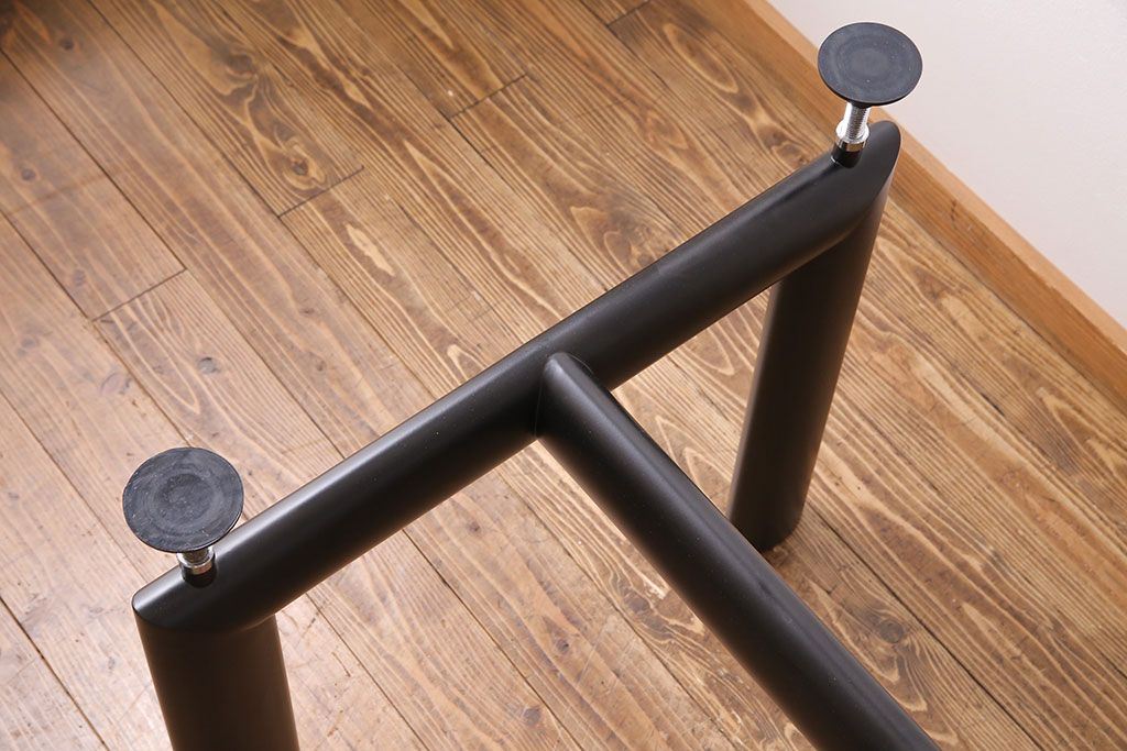 华体会体育官方在线官网 - 桌几|餐桌|办公家具|华体会体育官方在线官网家具|LC6餐台