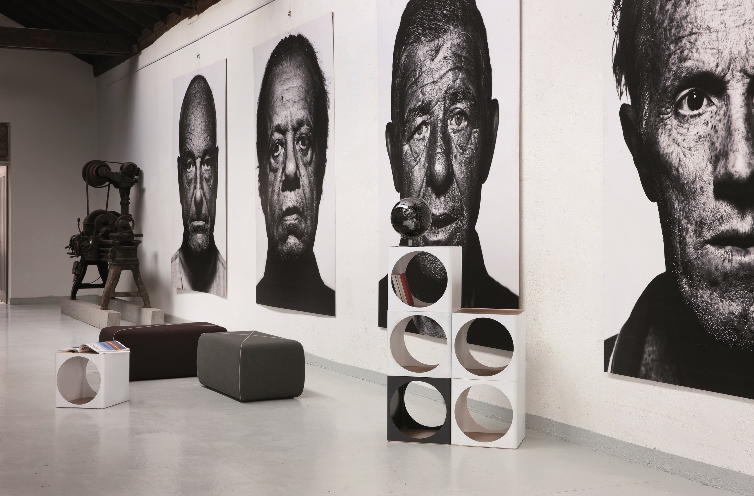 华体会体育官方在线官网 - 坐具|吧椅/凳子|办公家具|华体会体育官方在线官网家具|交叉软垫花园墩