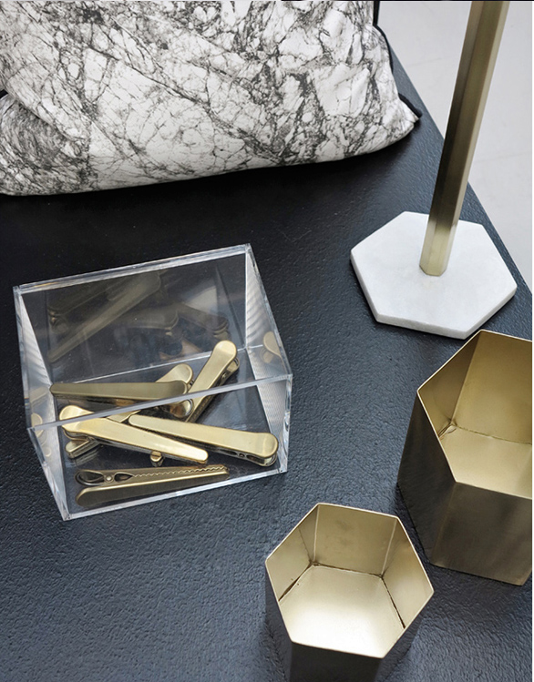 华体会体育官方在线官网 - 附件|花器|办公家具|华体会体育官方在线官网家具|六角花器